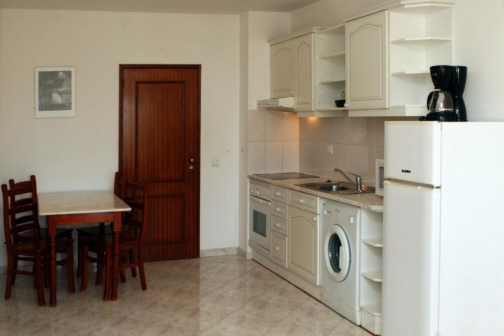 Apartamentos King's Quarteira Habitación foto